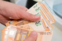 Čuvena banka gasi račune za oko 21.000 ljudi