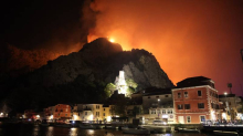 Oglasio se Grad Omiš: 'Nek se žurno jave ugostitelji koji žele pomoći evakuiranima s hranom'