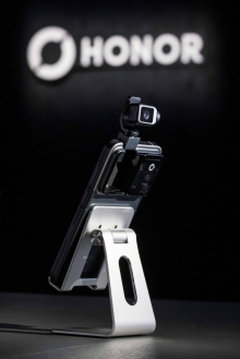 HONOR predstavlja prvi robotski pametni telefon na svetu