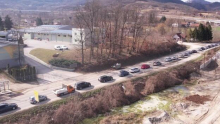 (FOTO) NEPREGLEDNE KOLONE VOZILA U SMERU KA OVOM DELU SRBIJE Vozači se pomeraju jedva 20 na sat! Višečasovni prolazak na kratkoj deonici