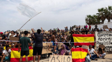 Stotine migranata u Ceuti prosvjedovale tražeći azil