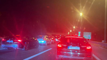 Svi čekali noć: Velike gužve su prema Zagrebu,  zastoji na A1