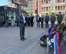 POLOŽENI VENCI NA SPOMENIK OBEŠENIM RODOLJUBIMA NA TERAZIJAMA: Ovo je zavet da nijedna žrtva ne bude zaboravljena i da istinu o stradanju našeg naroda čuvamo