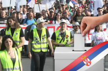 UMESTO PROGRAMA, BLOKADERI IZAŠLI SA SPISKOM PRAZNIH OBEĆANJA: Nude građanima političku šarenu lažu dostojnu najvećih demagoga