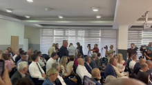 VIDEO Totalni kaos. Gospićani napustili sjednicu o ilegalnom otpadu: 'Vidimo se u Zagrebu'