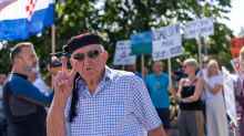 FOTO Ovako su Ličani dočekali političare: 'Mjesto zločina!'