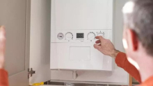 Incentivi per caldaie green e buoni energia. Il governo studia le richieste per Bruxelles