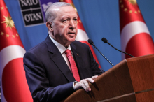 Erdogan pozval Trumpa k pogovorom z Iranom in ponudil podporo Turčije