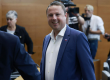 Mahnič: Varnostne službe naj prenehajajo predsednici pošiljati poročila. UPRS odgovarja: Lažeš.