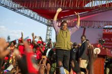 Hichilema osvojil drugi mandat na čelu Zambije, njegov tekmec se je umaknil na varno lokacijo