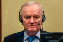 RATKO MLADIĆ DOŽIVEO NOVI MOŽDANI UDAR?! Oglasio se sin Darko o zdravstvenom stanju generala, u Hagu mu promenili režim lečenja, NE ZNA NI KOJE LEKOVE PIJE