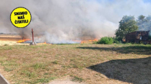 FOTO Požar kod Vinkovaca: Vlak zaiskrio i zapalio travu...