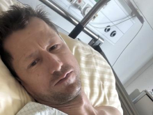 Hannes Reichelt po prometni nesreči na operacijo in daljše okrevanje