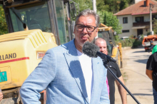 DA RODITELJI I NJIHOVA DECA ŽIVE BOLJE, DA TRGOVIŠTE IMA BUDUĆNOST Vučić nakon posete Trgovištu: Jedno od najlepših mesta u Srbiji - evo šta će sve biti urađeno