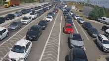 KOLONAMA SE NE VIDI KRAJ: Velike gužve na granicama, redovi se otegli unedogled (FOTO)