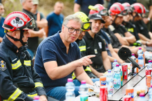 PAMETOVALI SU I LAGALI, A OVO SU HEROJI BRANILI ŽIVOTIMA: Ovako je Vučić odgovorio na provokacije N1 u Deliblatskoj peščari! Pokazao im i ŠOKANTAN DOKUMENT