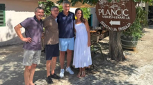 FOTO Ljetni Plenki: Premijer u poznatu vinariju na Hvaru stigao u kratkim hlačama