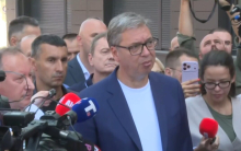 UŽIVO VUČIĆ STIGAO U NOVI PAZAR: Predsednik obilazi radove na novom hirurškom bloku Opšte bolnice (FOTO)