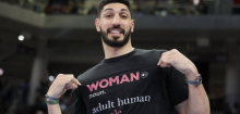 US-Basketball: Enes Kanter Freedom nach Provokation aus Arena geworfen
