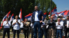 VUČIĆ SA NARODOM Predsednik obišao porodicu Dubovac u Jošaničkoj Banji: Ovde je toliko lepo, da je to neverovatno (VIDEO)