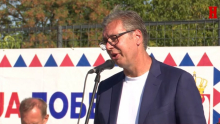 VUČIĆ SA NARODOM Predsednik razgovarao sa stanovnicima Raškog okruga: Nas koji volimo Srbiju je mnogo više (VIDEO)