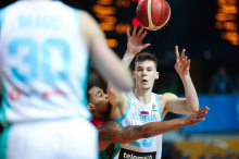 Luka Ščuka po predčasnem prihodu iz ZDA priskočil na pomoč reprezentanci