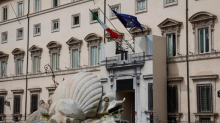 Accise, nuova mini-proroga degli sconti sul diesel. Poi aiuti per i redditi bassi
