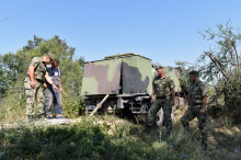 VOJSKA SRBIJE PRITEKLA U POMOĆ NARODU: Suša i požari muče Srbiju, vojnici dele vodu i gase vatru