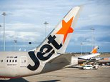 Two medical episodes on Jetstar flight to Melbourne as retired paramedic leaps into action