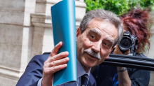 Lovaglio al FT: “Travisato il nostro piano. Dall’offerta di Intesa rischi Antitrust”