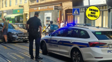 Taksist naletio na pješakinju u Zagrebu: 'Starija žena pala je na tračnicu, davali su joj vode'