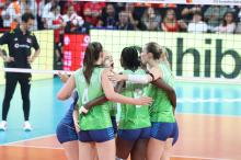 Slovenke že v osmini finala in v dobrem položaju za 3. mesto v skupini A