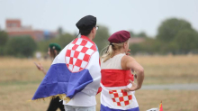 FOTO Grad Heroj je pun zastava: Pogledajte atmosferu  uoči Thompsonovog koncerta