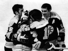 Tragičen večer, ki je sprožil dolgotrajne razprave in spremenil pravilo v ligi NHL