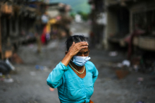 V katastrofalni ujmi v Nepalu in Tibetu umrlo okoli 800 ljudi, več kot 2500 jih še pogrešajo
