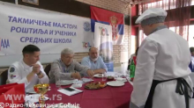 U OVU LESKOVAČKU ŠKOLU NE MOŽE NI DA SE PRIVIRI BEZ 90 POENA! A godinama se traži mesto više! Najbolji đaci sad im se takmiče na Roštiljijadi (FOTO)