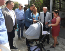 KRKOBABIĆ U POSETI PORODICI HANĐA: Bačko Petrovo Selo - selo za Ginisa