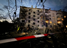 V ruskih napadih na Kijev in okolico ubitih najmanj 12 ljudi. V ruskem Belgorodu ubit človek.