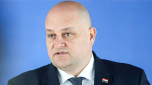 Šušnjar uzvratio Brnabić: Sa Šešeljom pjevuši četničke pjesme. Bome pravi dernek