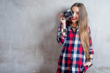 Retro ludilo očaralo sve od 3 do 103 godine! Svi su izvadili stare fotoaparate iz fioka, potražnja je velika: Teodora prepoznala priliku i napravila hit posao!