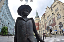 Celje posveča festival svoji najslavnejši meščanki, Almi Karlin