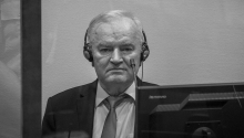 Sin Darko i unuka Anastasija preuzeli telo generala Ratka Mladića: Sa njim dvojica podoficira Republike Srpske