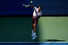 Izpadel tretji nosilec Auger Aliassime, Fritz oddal le dve igri