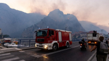 GORI HRVATSKA: Na terenu skoro 100 vatrogasaca, buktinja stigla do kuća