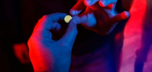 MDMA: In Neuseeland dürfen zwei Psychiater PTBS jetzt mit dem Ecstasy-Wirkstoff behandeln