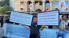 VIDEO Klečavci stigli na Trg gdje će kasnije biti prosvjed za Liku