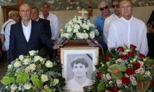 FOTO U Zmijavcima pokopan Ivan Gudelj: Pogledajte tko se došao oprostiti od legende Hajduka
