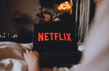 Dva para zamene domove, a onda počinje pakao: Nova Netflixova serija krije mračnu tajnu VIDEO