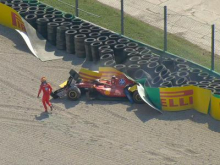 Tifozi v solzah, v prvih dveh krogih katastrofa za Ferrari #vŽivo