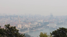 Dim požara širi se Dalmacijom: Stariji i djeca  neka stave masku ili neka ne izlaze na otvoreno...